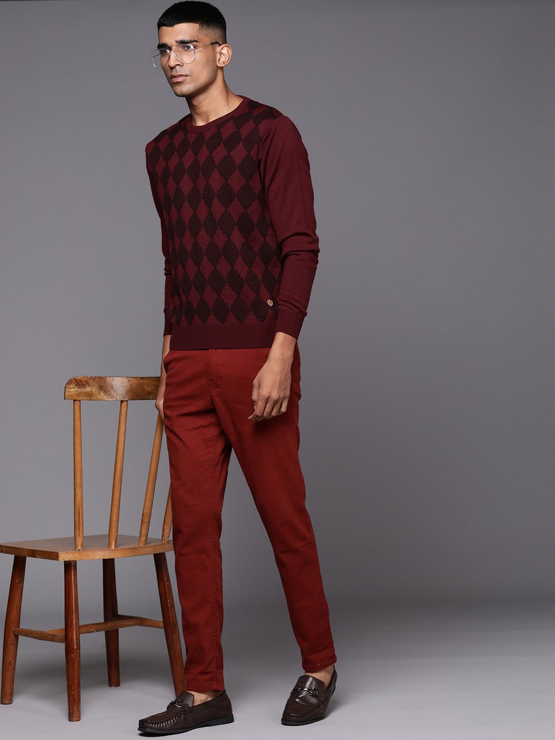 Raymond Men Maroon & Black Geometric Patterned Pullover