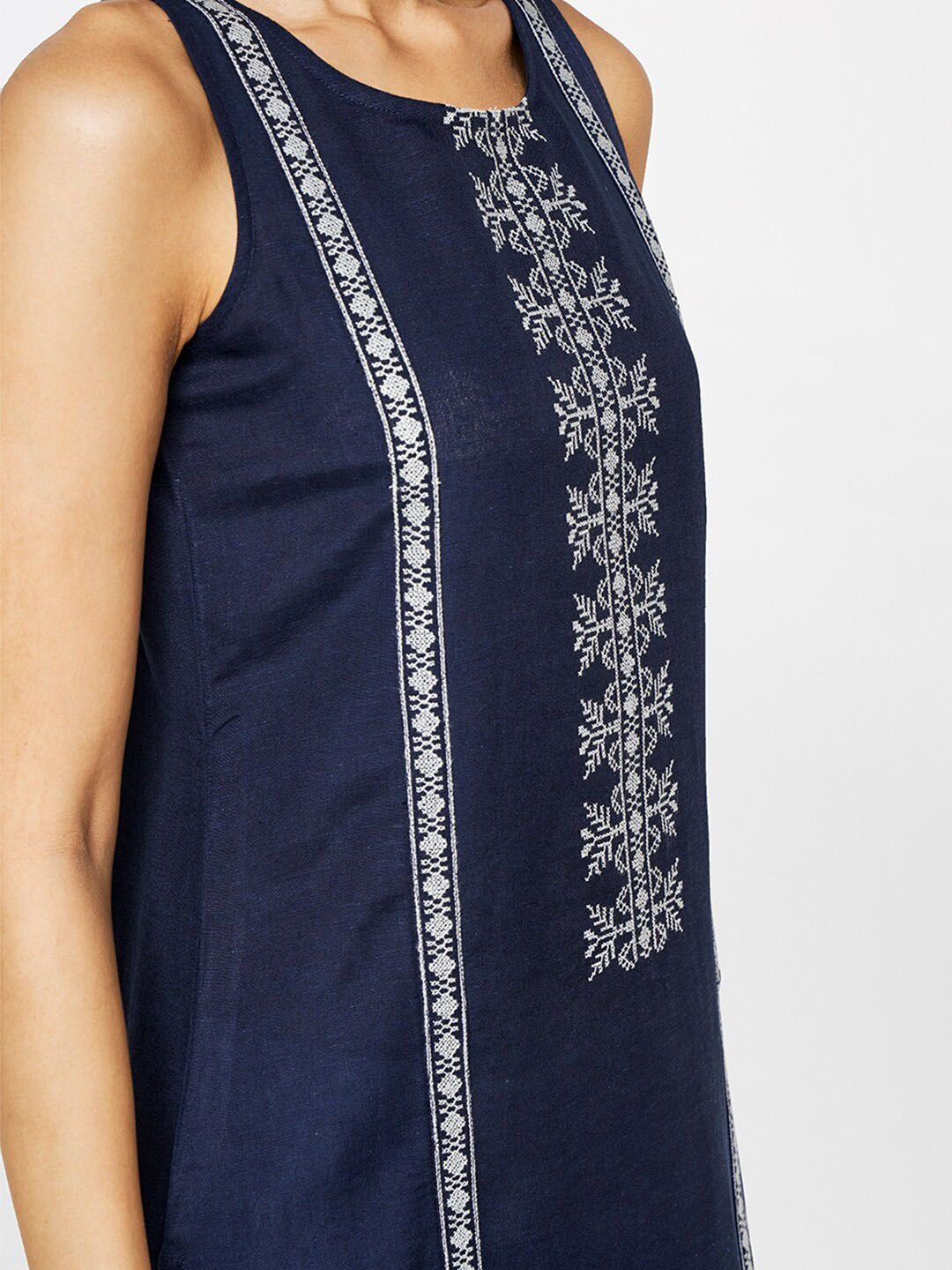 Global Desi Ethnic Motifs Embroidered Thread Work Straight Kurta