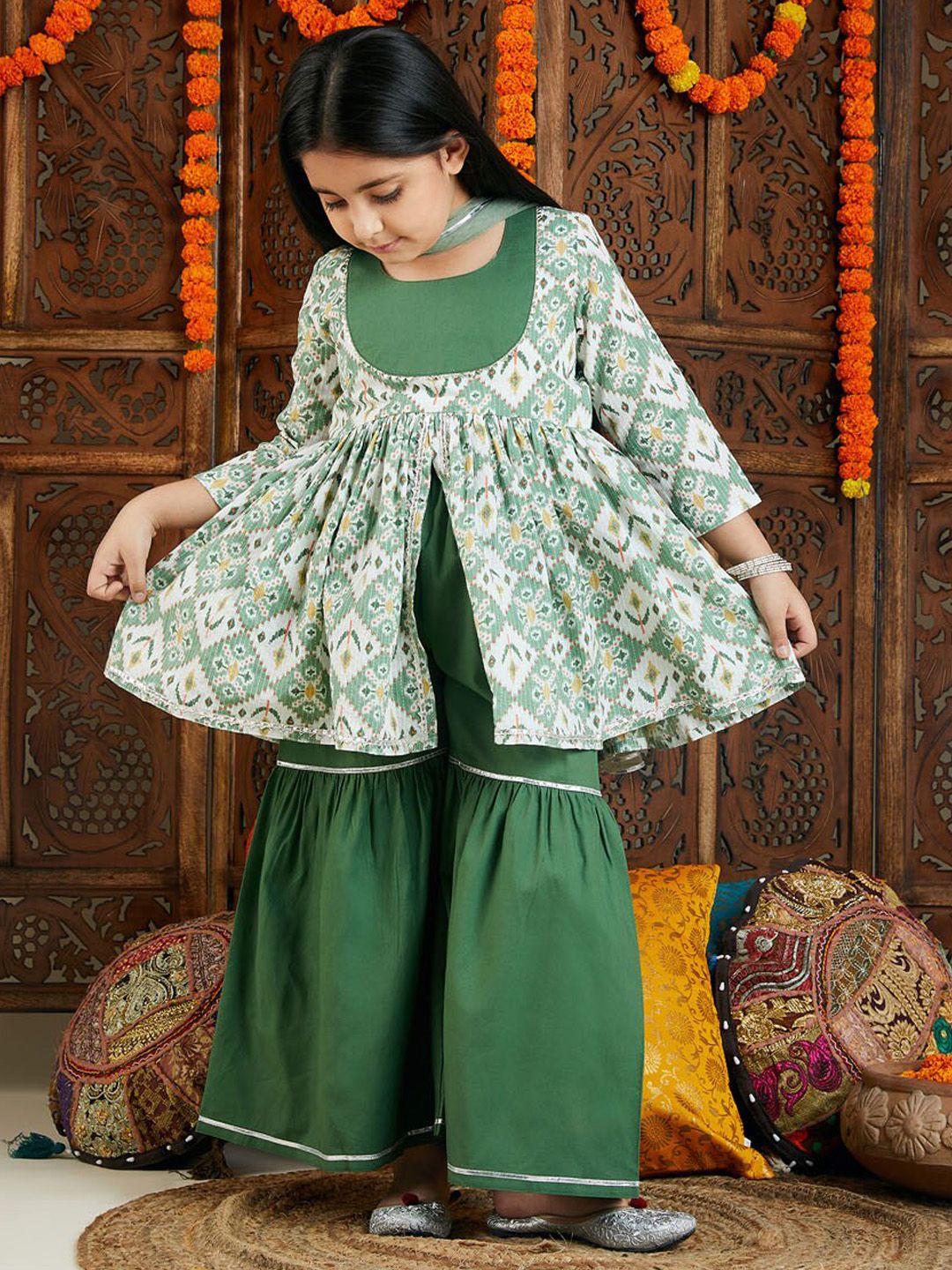 VASTRAMAY Girls Ethnic Motifs Printed Gotta Patti Pure Cotton Kurti With Sharara & Dupatta