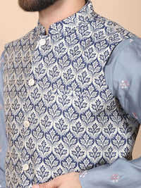 Kurta Sutera Kapas Bersulam Bunga Kelabu Anouk dengan Jaket Churidar & Nehru