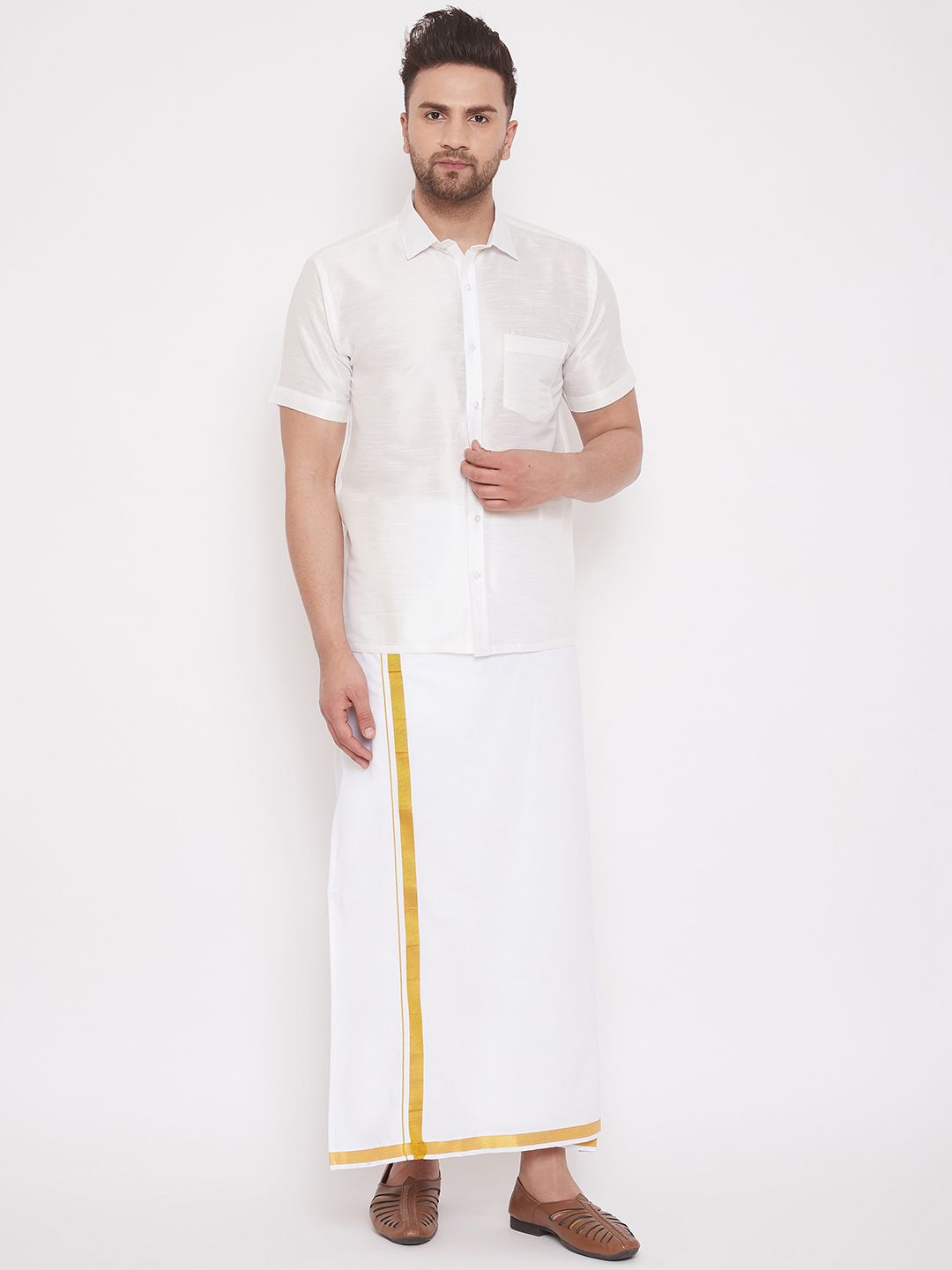 VASTRAMAY Men White Regular Fit Solid Party Shirt