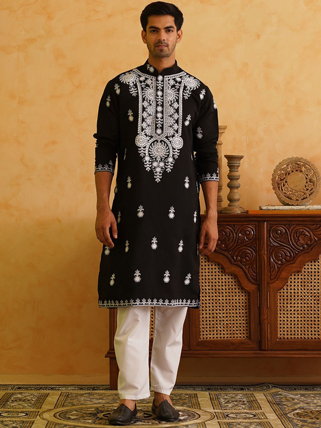 SOJANYA LUXE Ethnic Motifs Embroidered Thread Work Mandarin Collar Cotton Straight Kurta