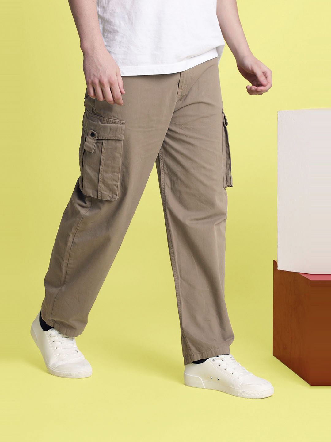 Bene Kleed Men Baggy Fit Cargos Trousers