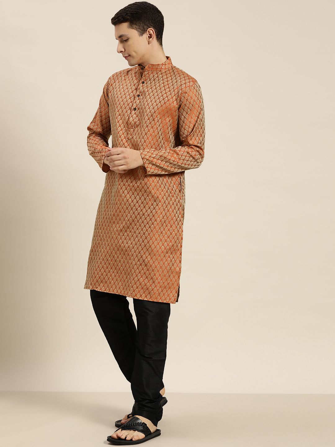 SOJANYA Men Orange & Gold-Toned Jacquard Kurta