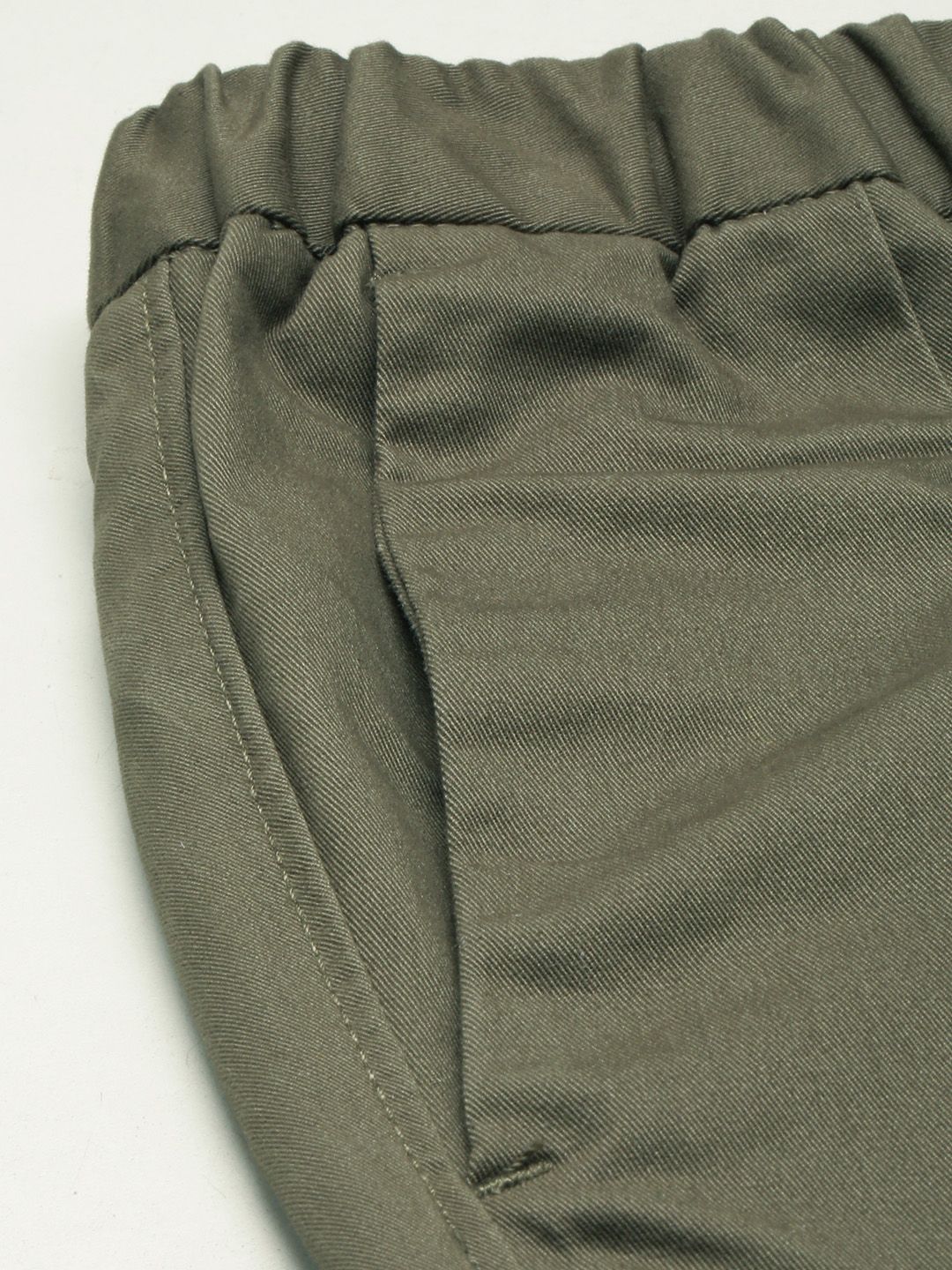 Mr Bowerbird Men Olive Green Slim Fit Solid Cropped Chinos