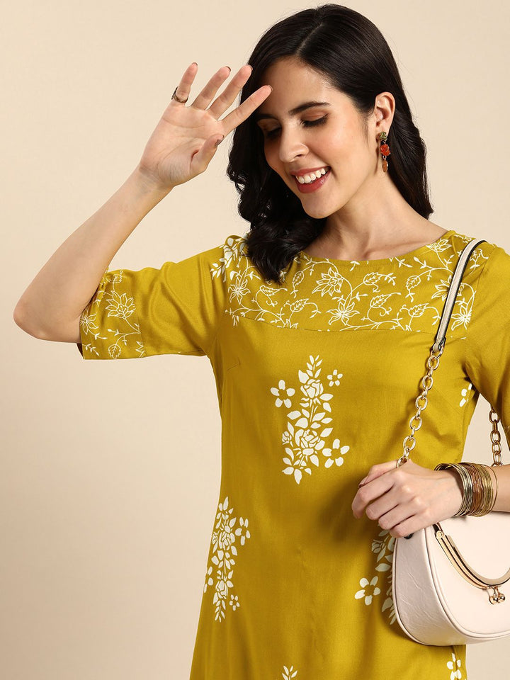 Anouk Floral dicetak bulat kurta biasa