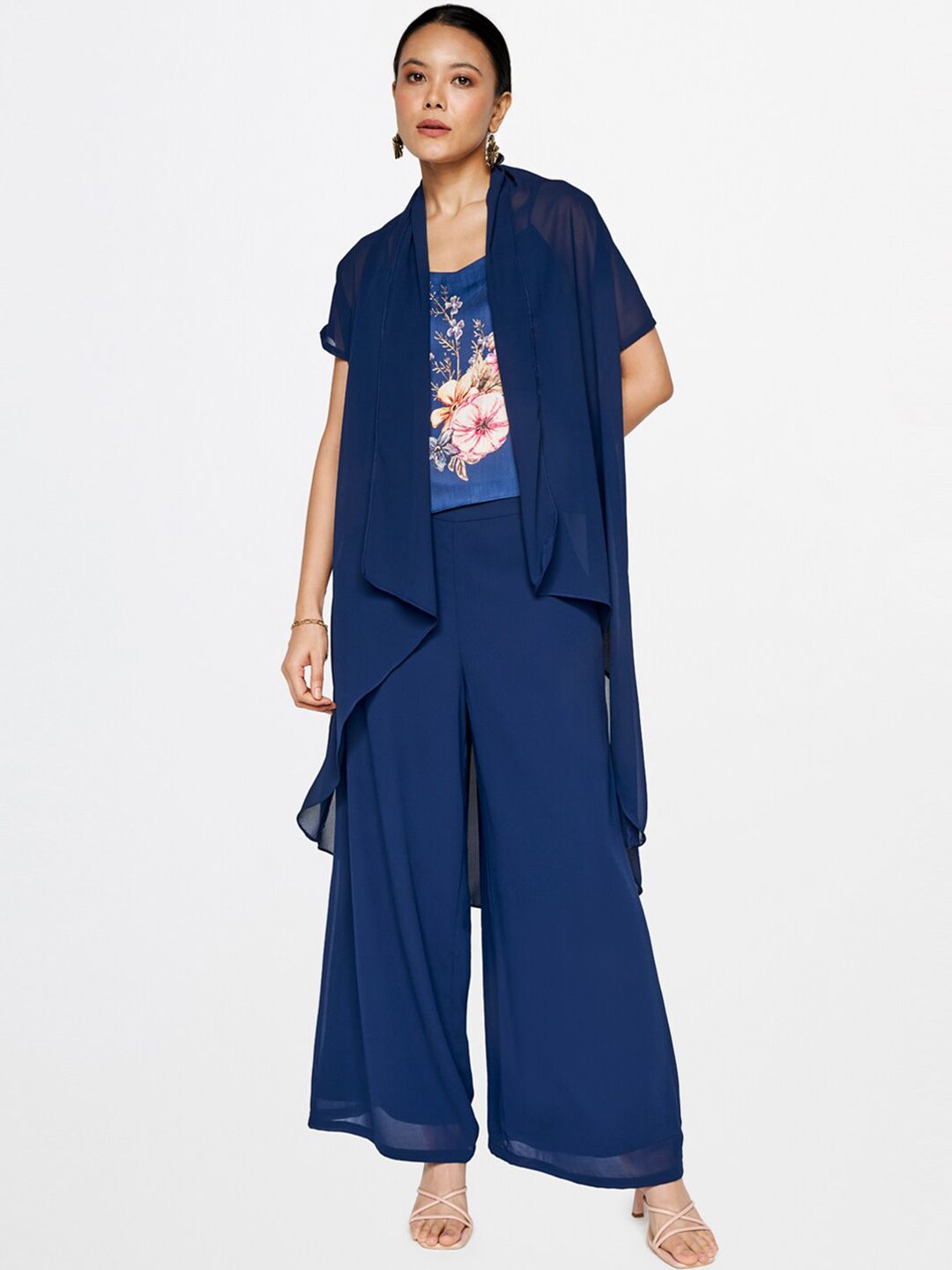 AND Printed Round Neck Top With Trousers & Shrug