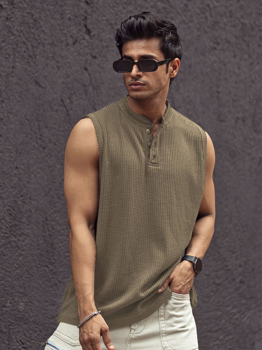Powerlook Men Self Design Henley Neck T-shirt