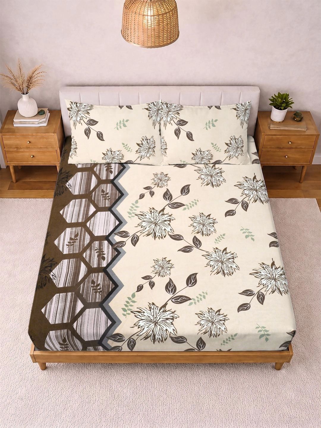 KLOTTHE Beige Floral 300 TC King Bedsheet with 2 Pillow Covers
