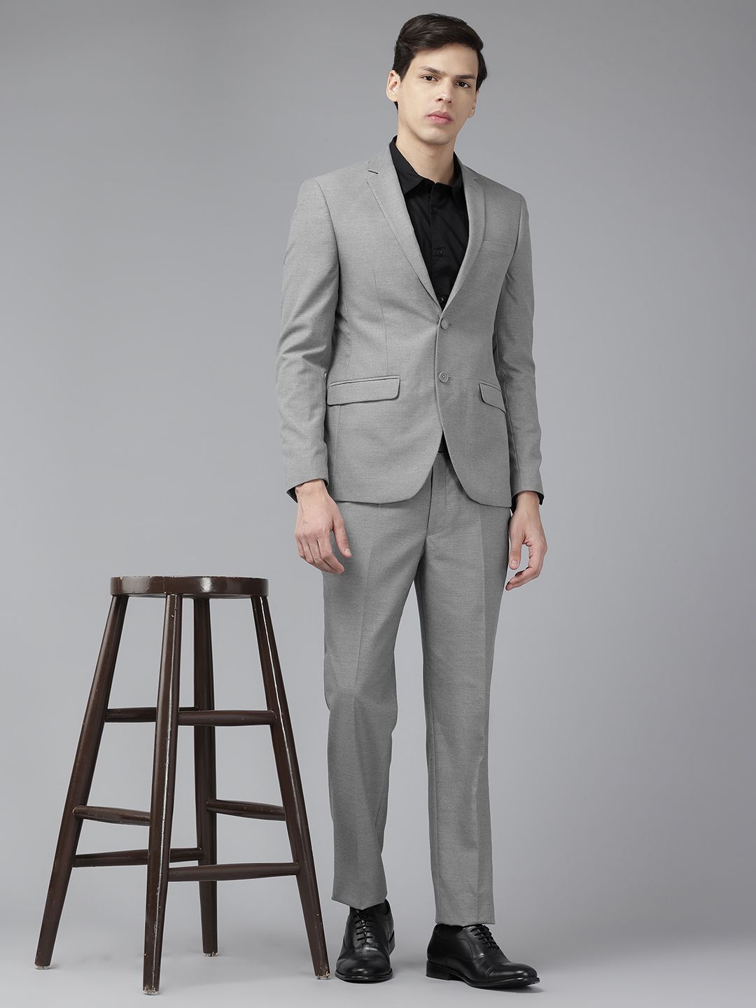 Park Avenue Single Breasted 2-Piece Formal Suit