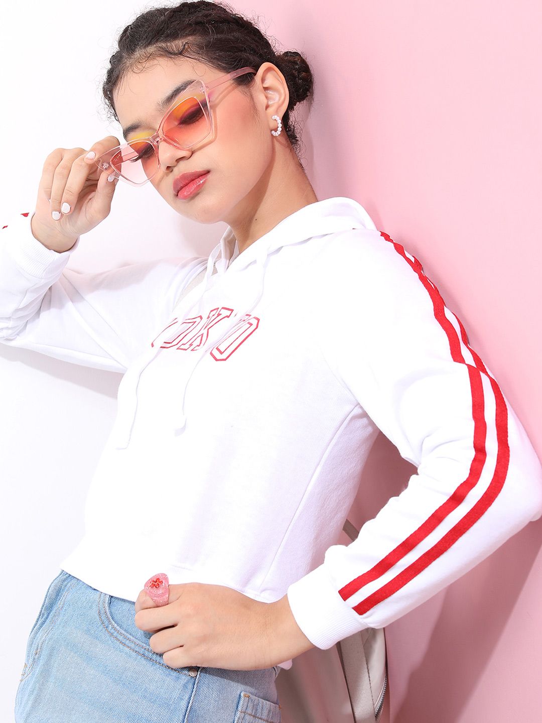 Tokyo Talkies Wanita White Printed Hooded Sweatshirt