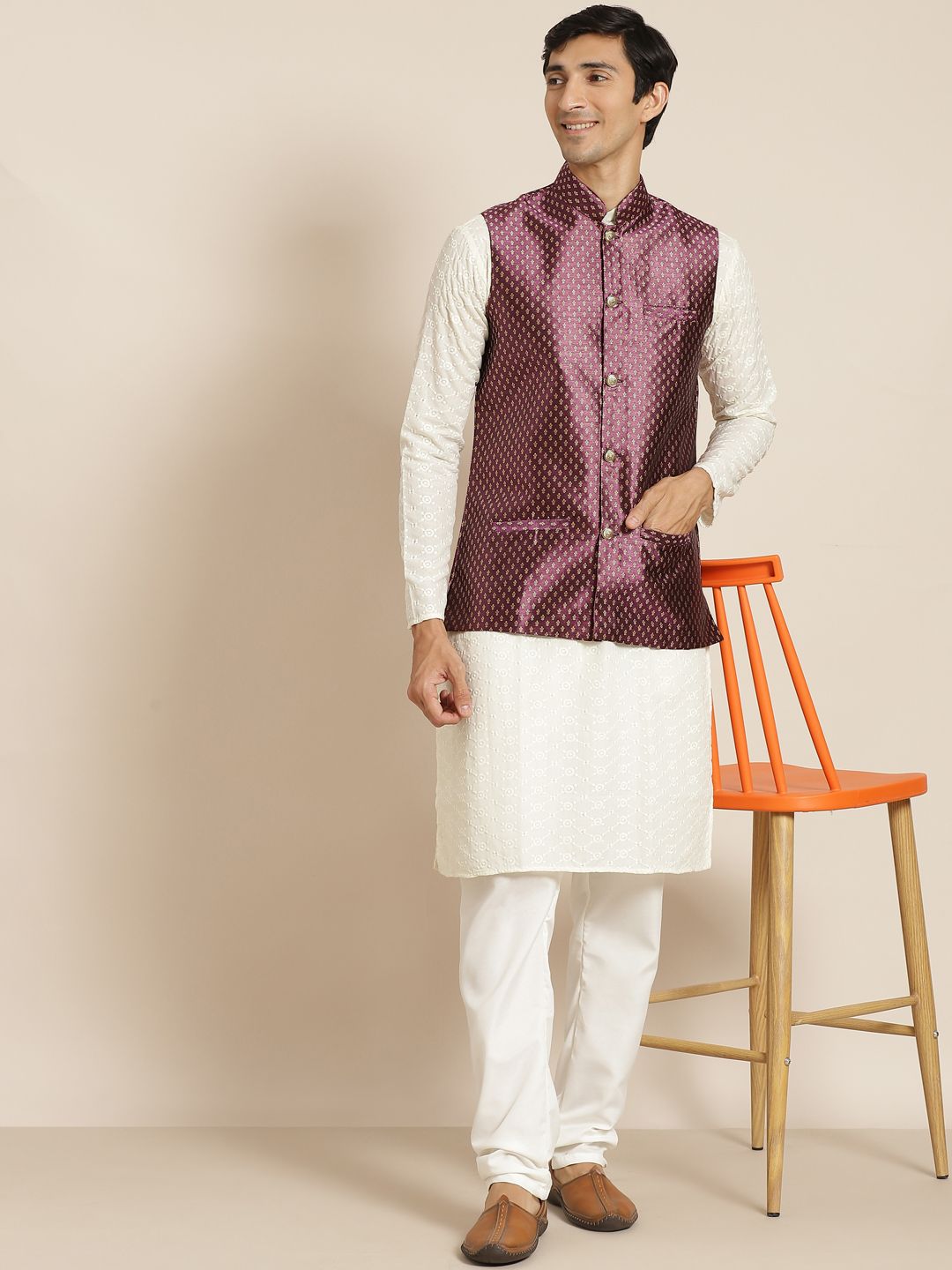 SOJANYA Men Cream-Coloured Chikankari Pure Cotton Kurta with Churidar & Nehru Jacket