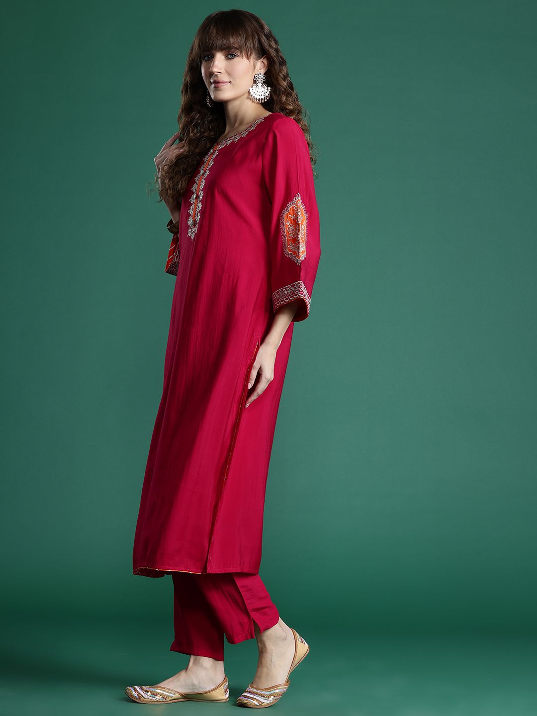 Motif Etnik Era Indo Sulam Kurta Zari Dengan Seluar & Dupatta