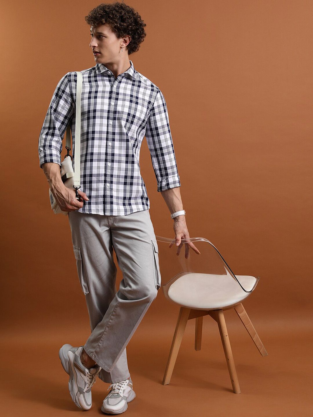 HIGHLANDER Men Cotton Mid-Rise Cargos Trouser