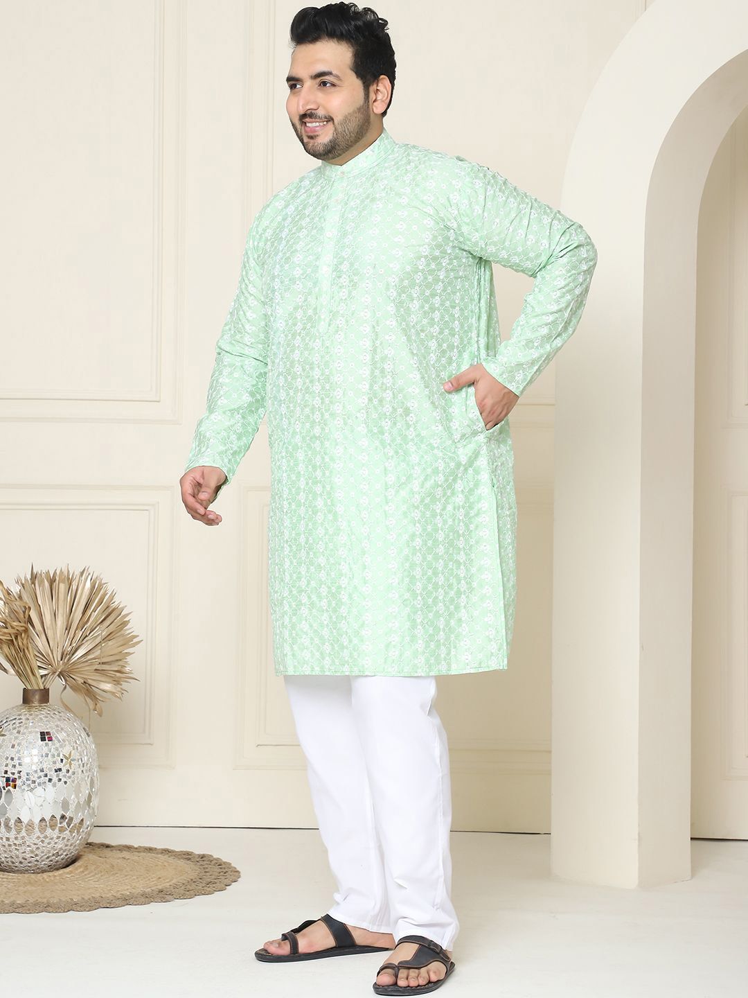 SOJANYA PLUS Floral Embroidered Thread Work Silk Cotton Straight Kurta with Pyjamas