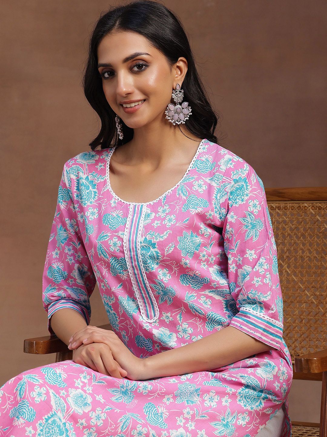 Libas Women Floral Printed Gotta Patti Floral Kurta