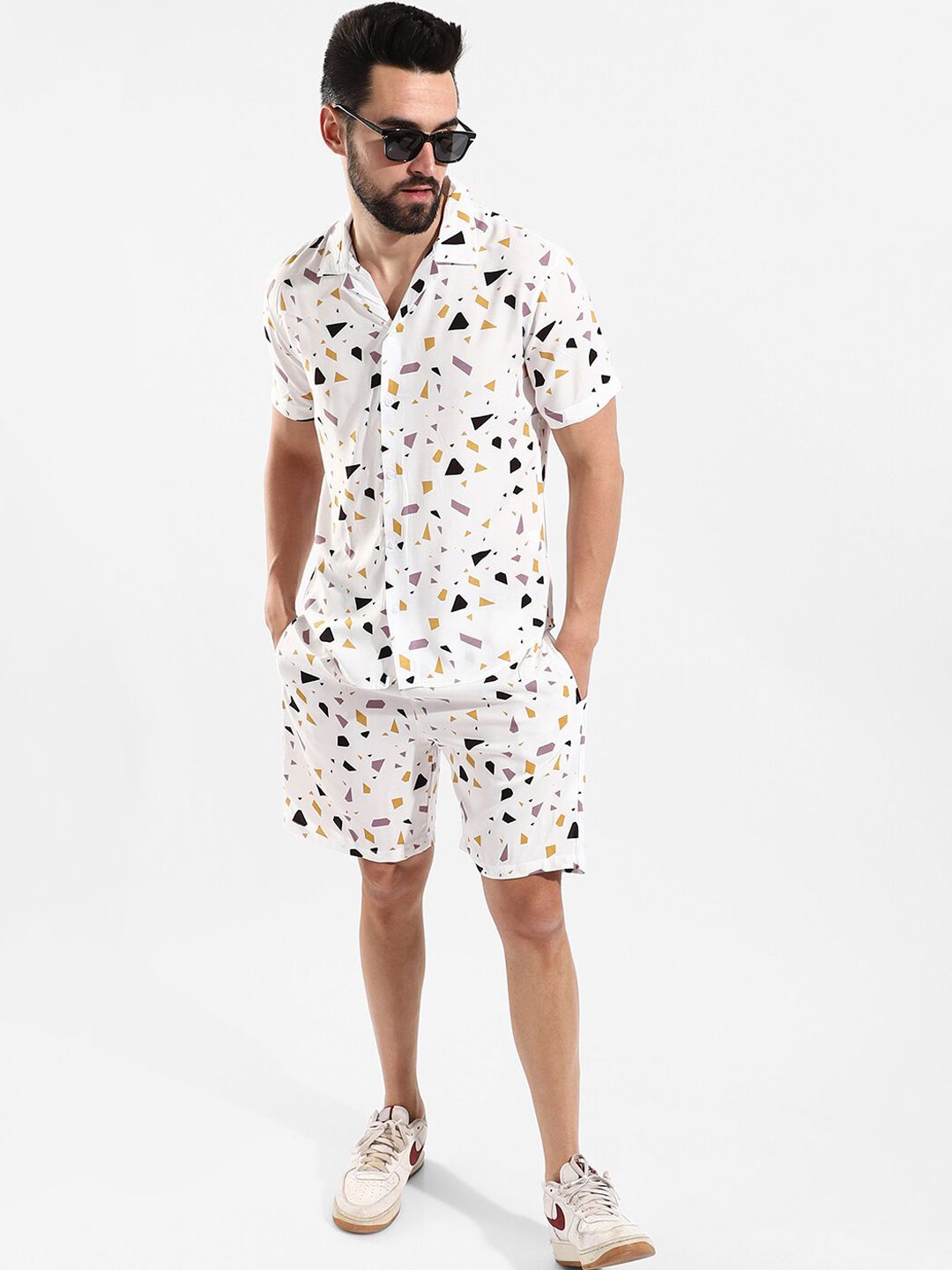 Campus Sutra Men White & Purple Printed Co-Ords