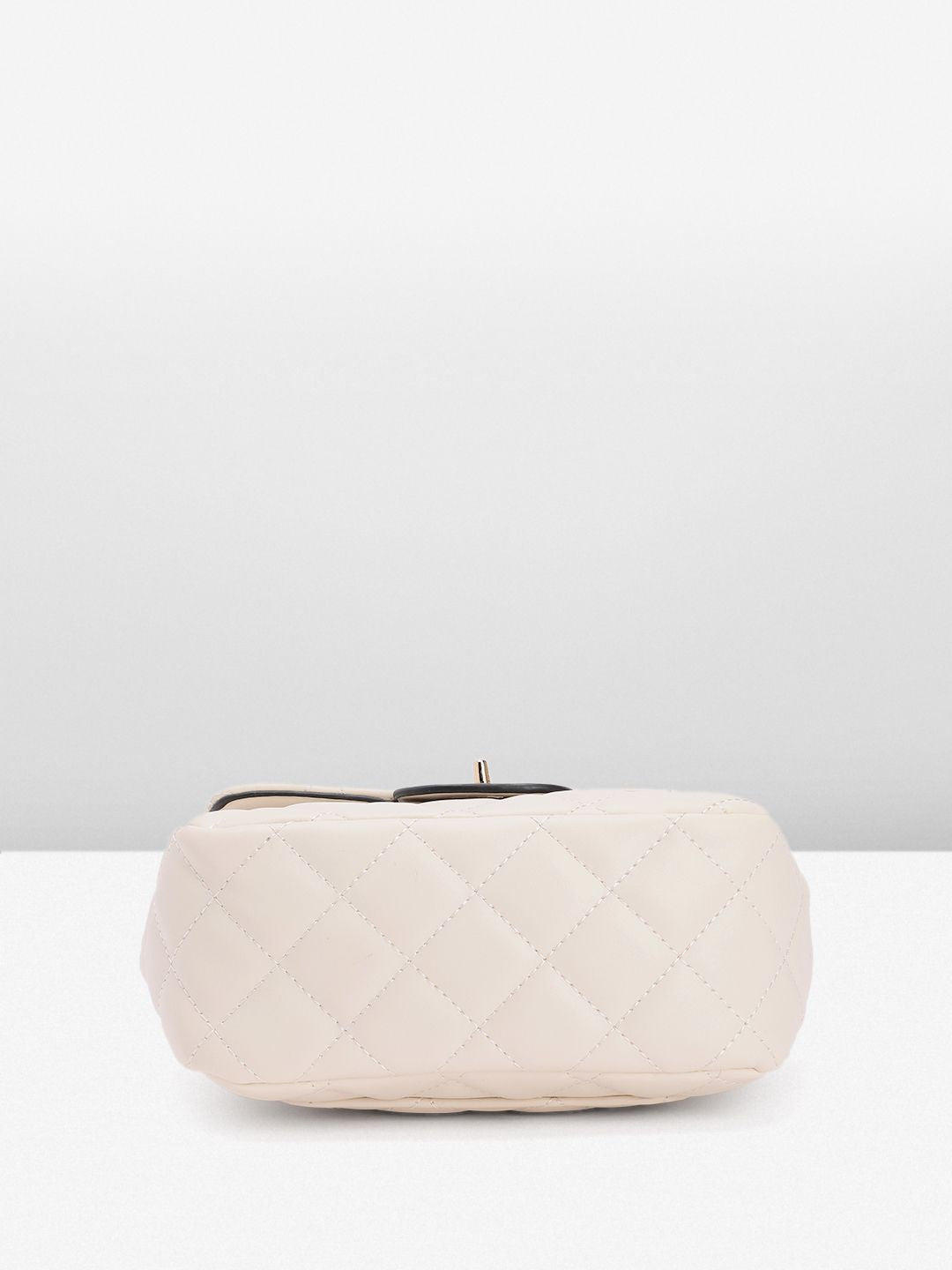 DressBerry Solid Quilted Structured Shoulder Bag