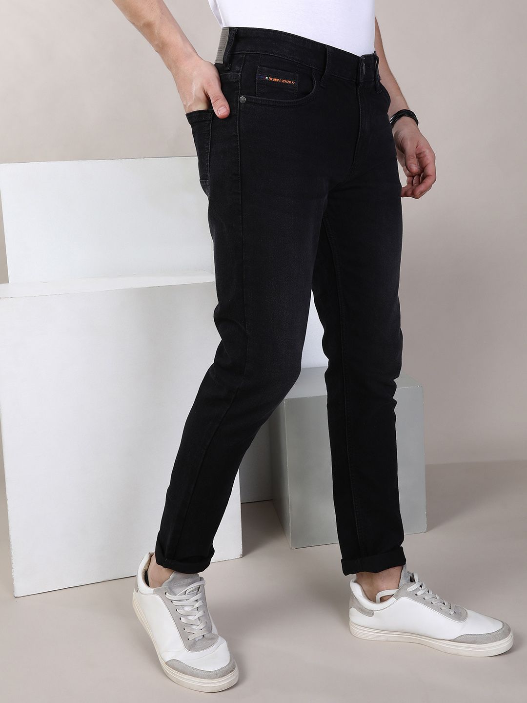 The Indian Garage Co Men Black Slim Fit Mid-Rise Clean Look Jeans