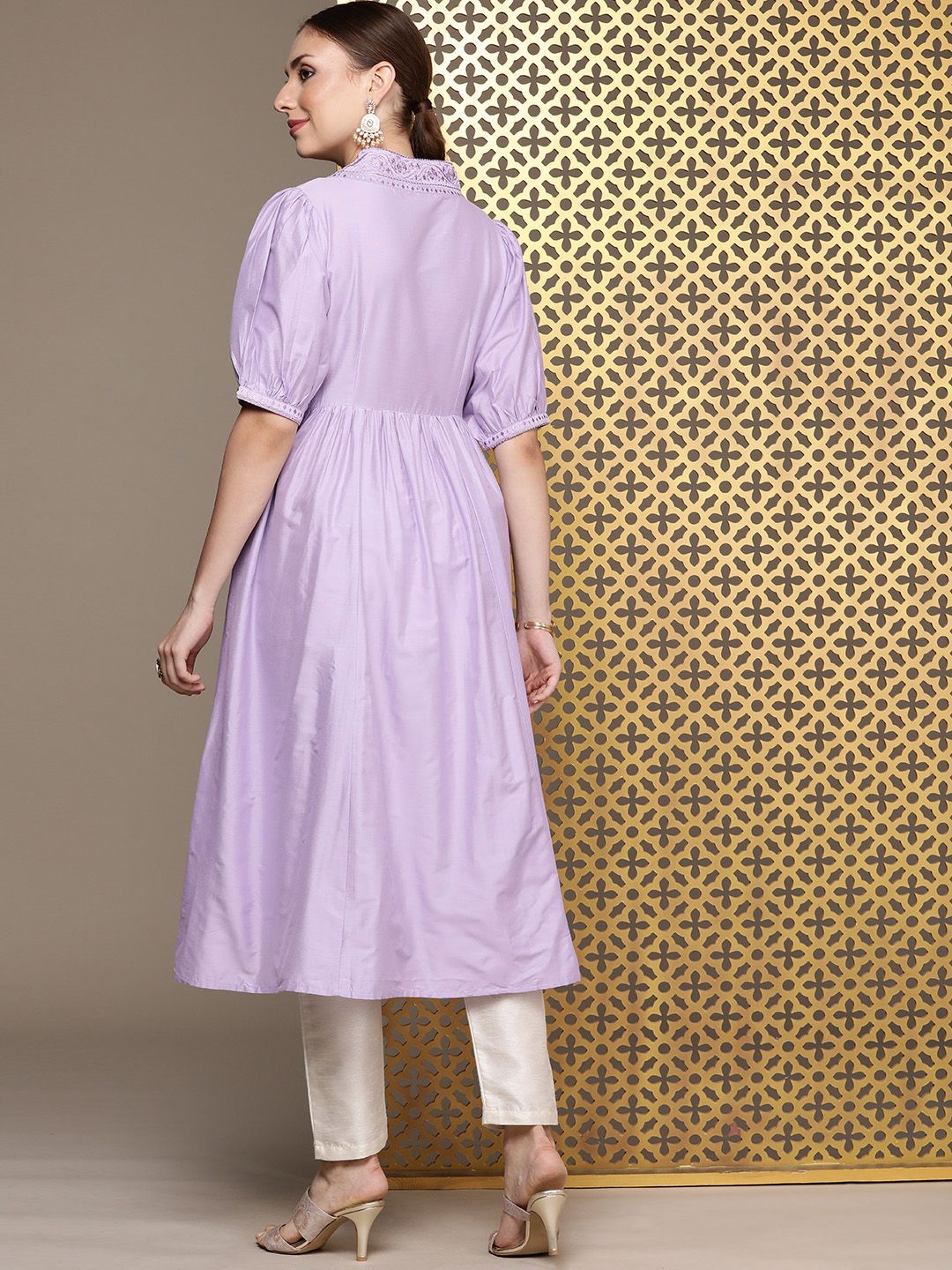 House of Pataudi Jashn Yoke Design Thread Work Floral Kurta