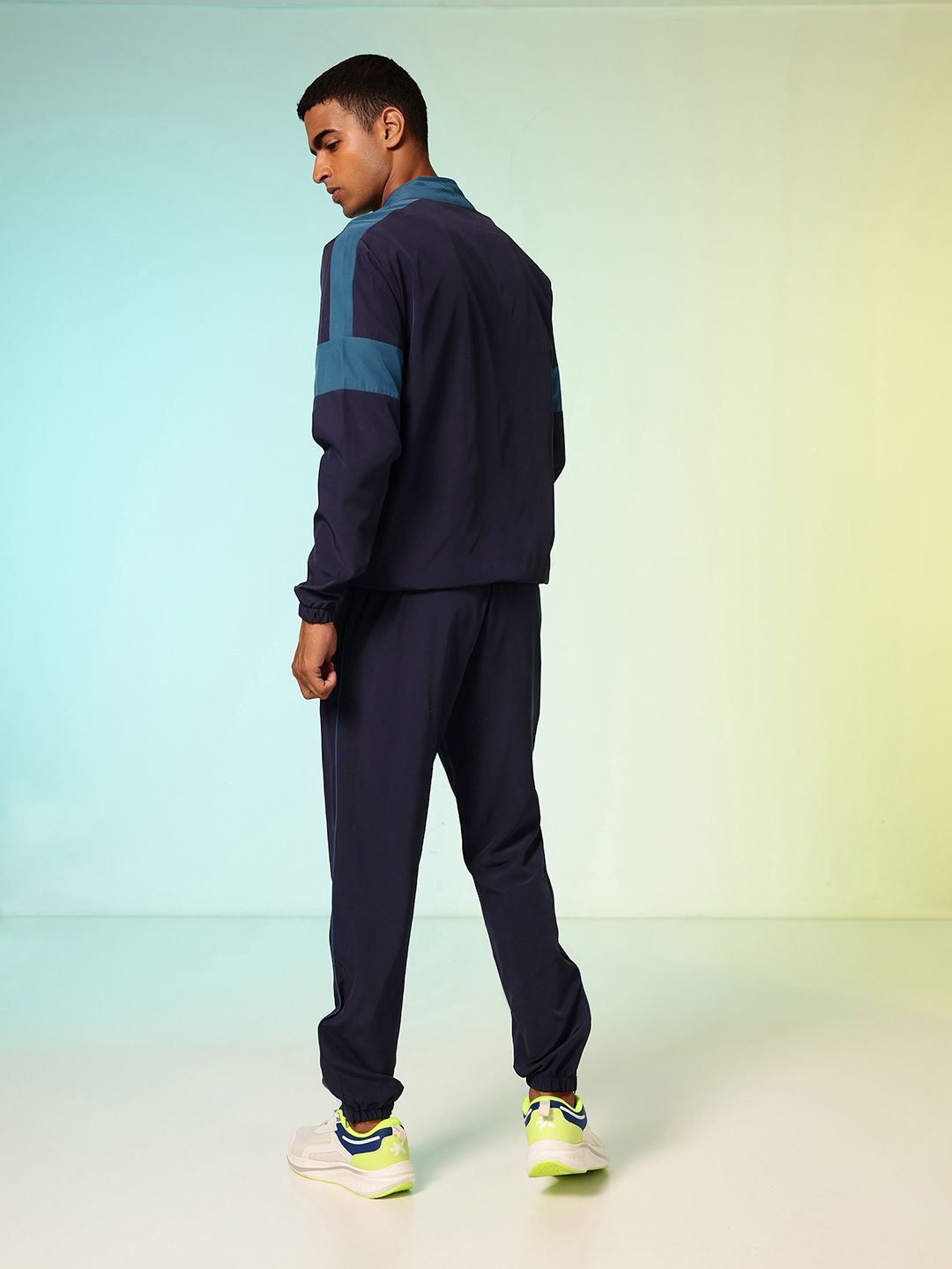 HRX by Hrithik Roshan Colourblocked Rapid Dry Running Tracksuit