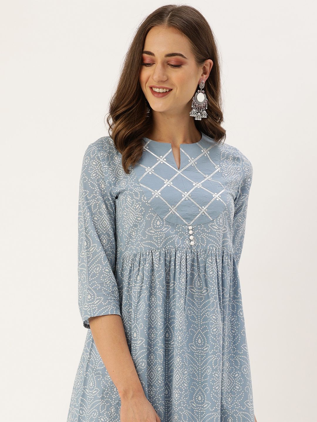 Wanita Varanga dicetak Kurta