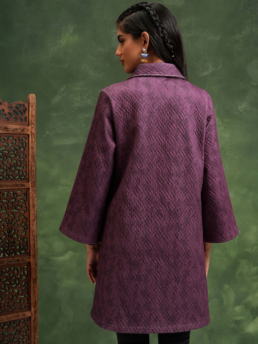 Vishudh Floral Printed Spread Collar Longline Quilted Jacket