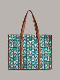 TEAL BY CHUMBAK Owl March Printed Shopper Tote Bag