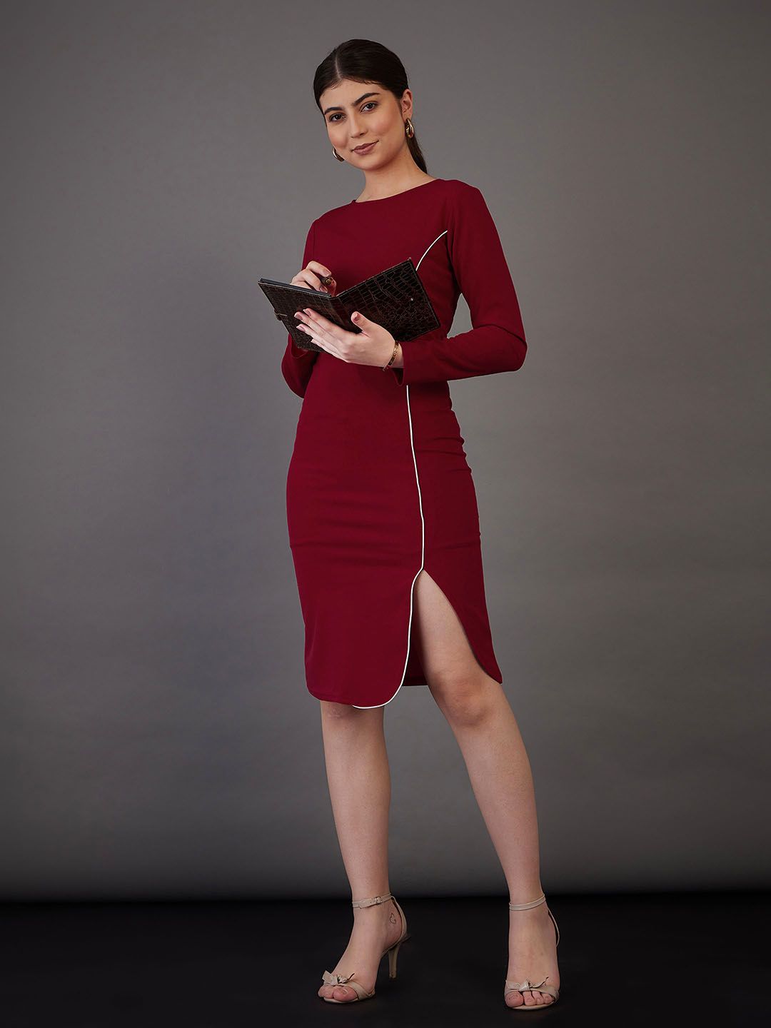 SASSAFRAS worklyf Contrast Piping Bodycon Dress