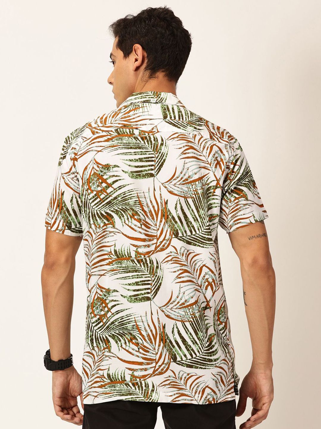 Thomas Scott Spread Collar Short Sleeves Premium Slim Fit Floral Printed Casual Shirt