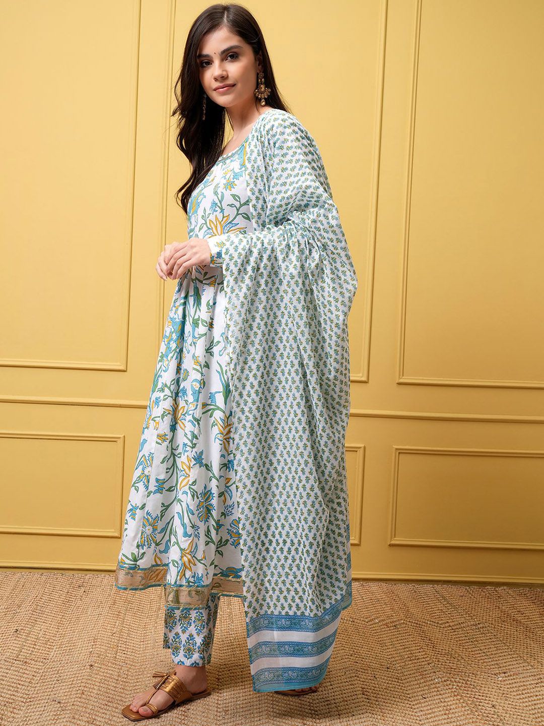Vishudh Women Floral Printed Regular Pure Cotton Kurta with Trousers & With Dupatta