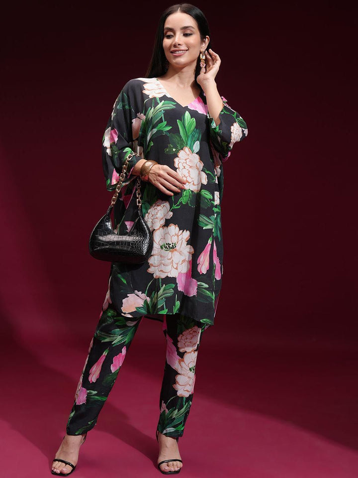 Vishudh Women Printed V-Neck Kurta Slim Pants Co-Ord Set