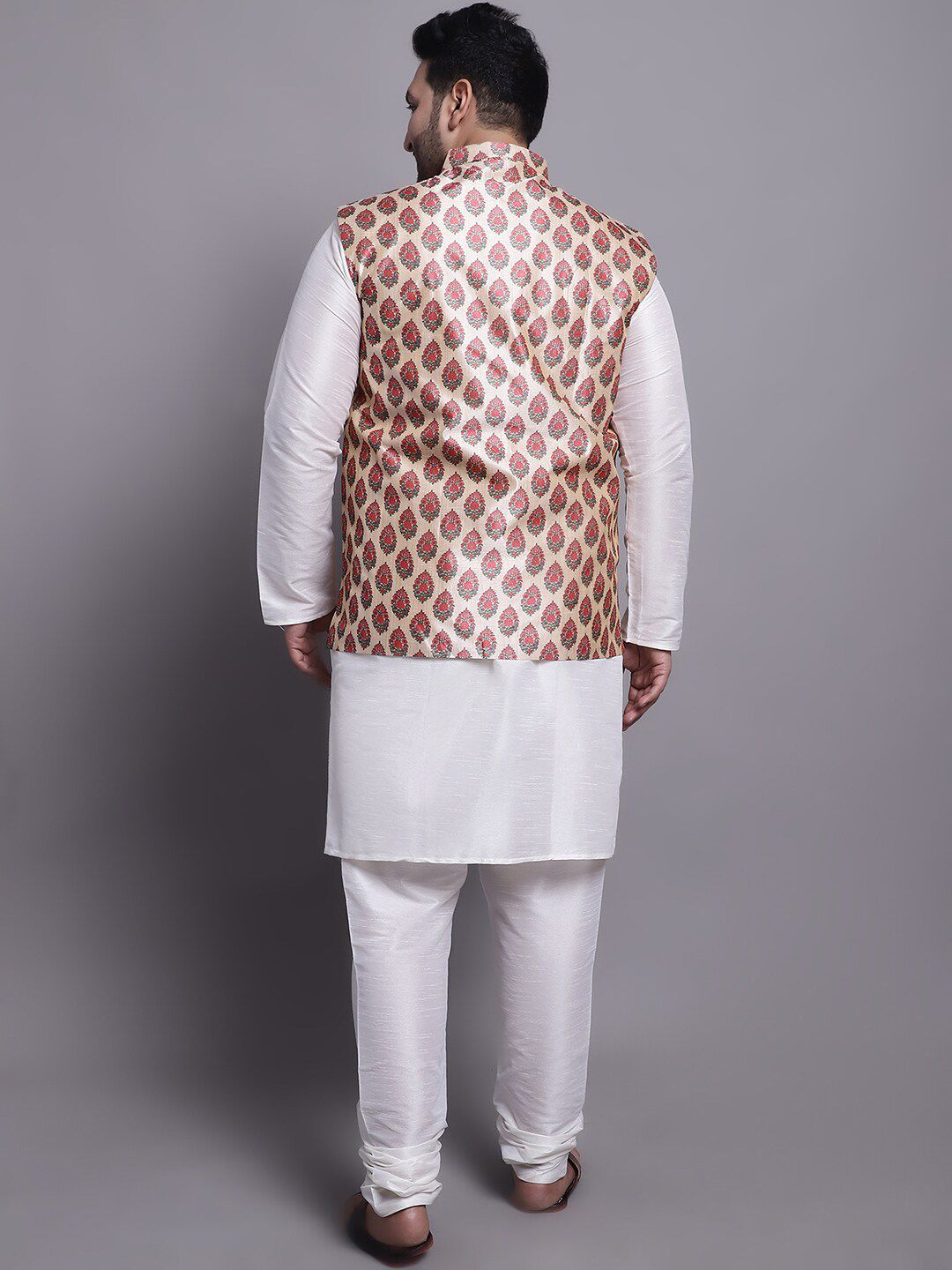 SOJANYA PLUS Regular Silk Cotton Kurta With Pyjamas & Nehru Jacket