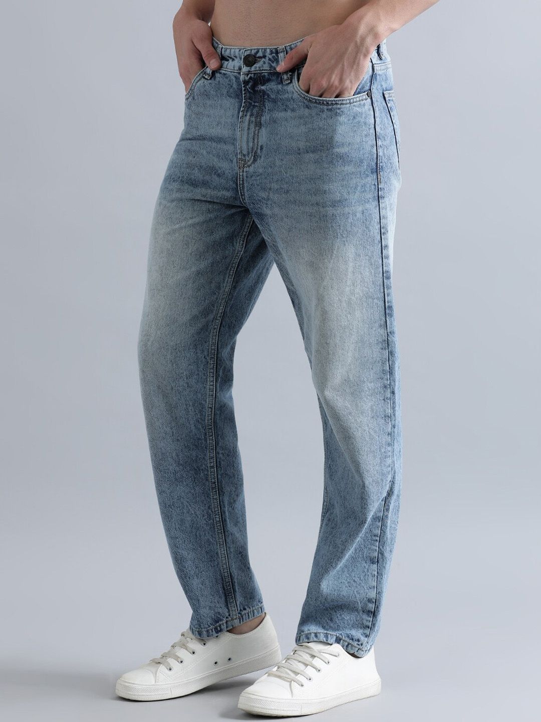 Bene Kleed Men Relaxed Fit Mid-Rise Clean Look Light Fade Cotton Jeans