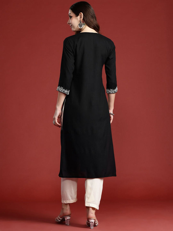 Indo Era Women Paisley Embroidered Thread Work Kurta
