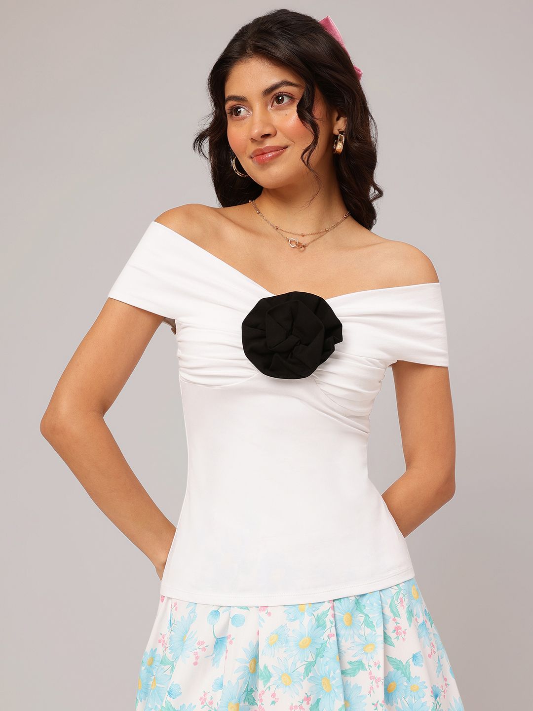 DressBerry Off-Shoulder Applique Ruched Fitted Top