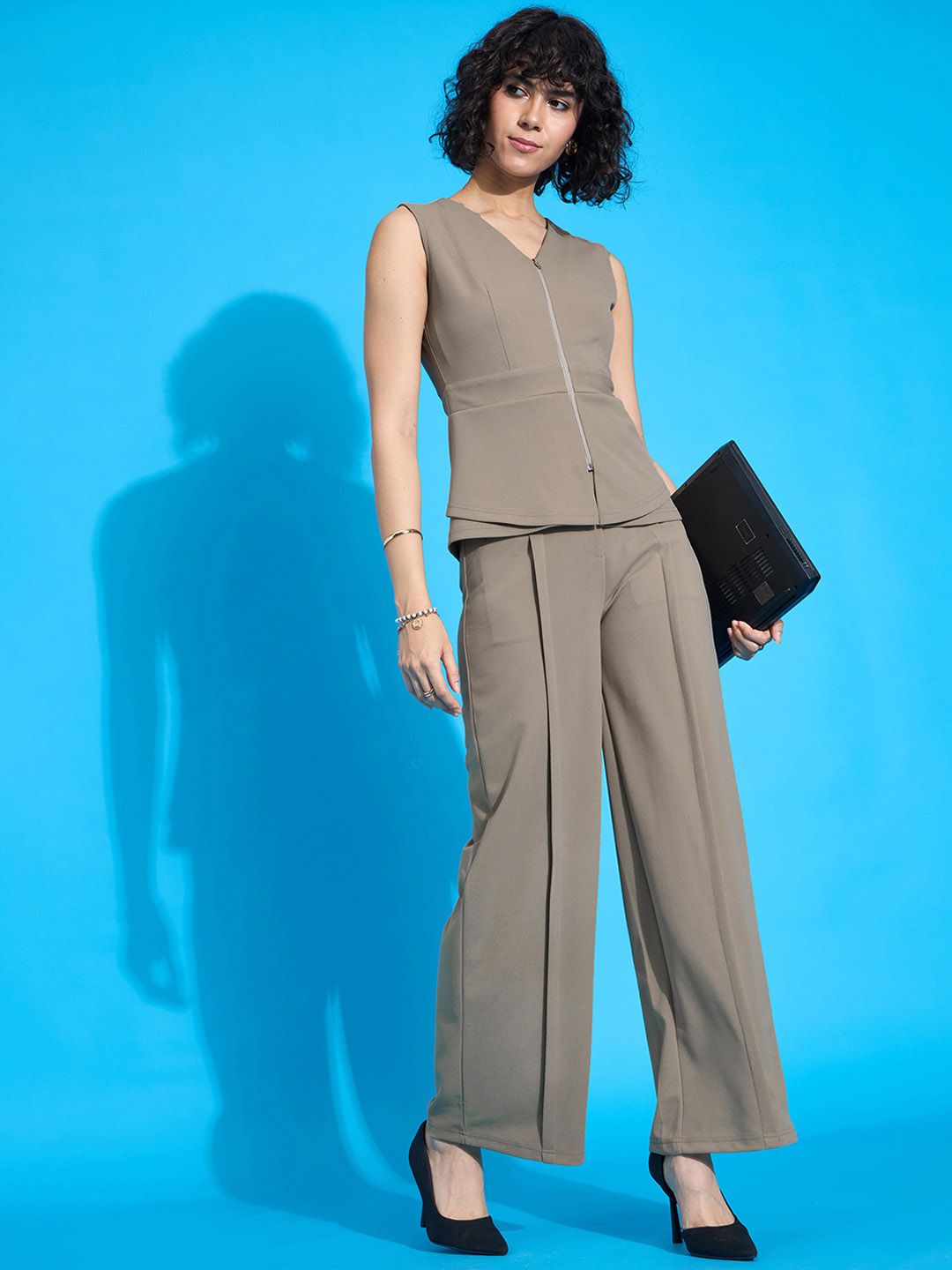 SASSAFRAS worklyf Women Straight Fit High-Rise Pleated Trousers