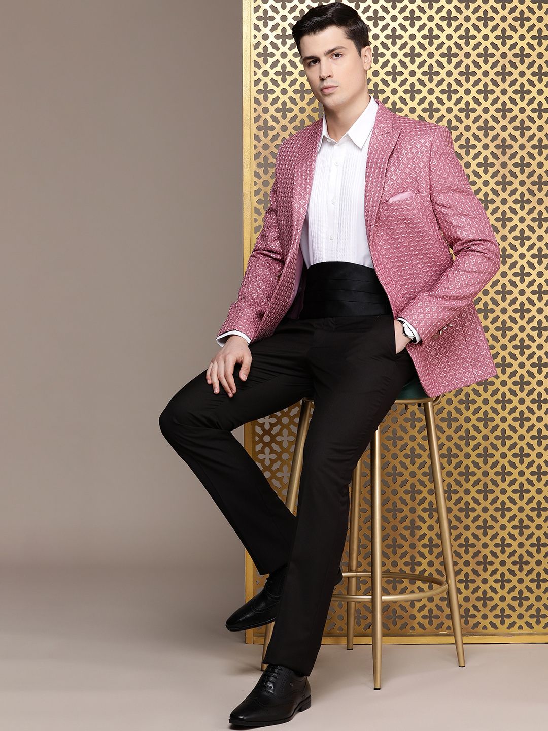 House of Pataudi Single-Breasted Sequinned Blazers