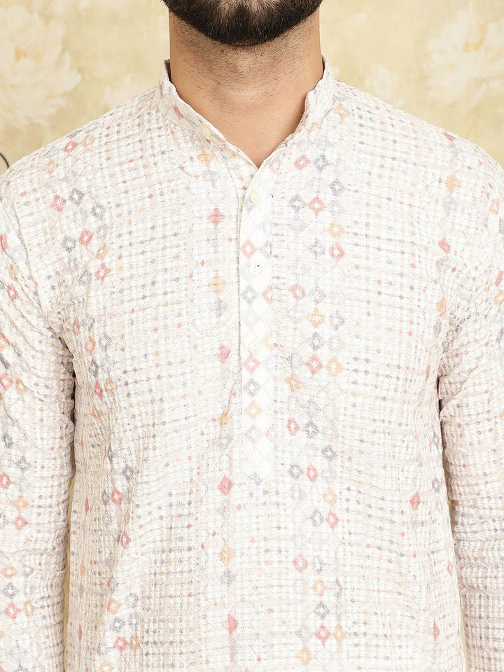 SOJANYA Geometric Embroidered Mandarin Collar Straight Pure Cotton Kurta