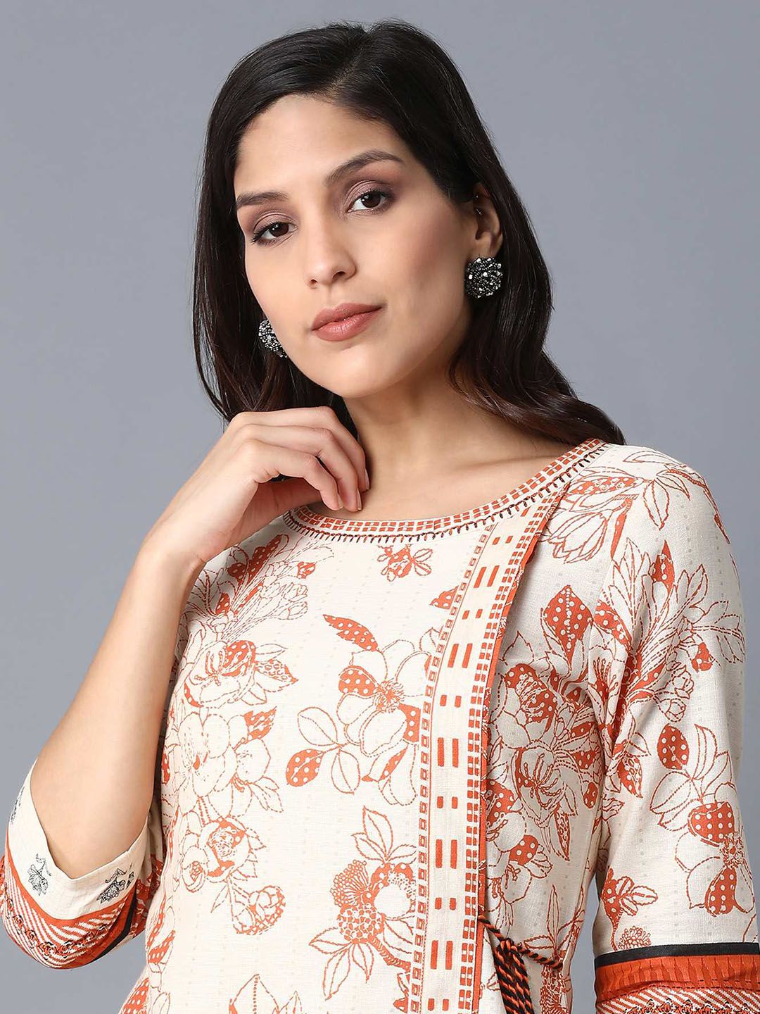 W Women Beige Floral Printed Thread Work Kurta