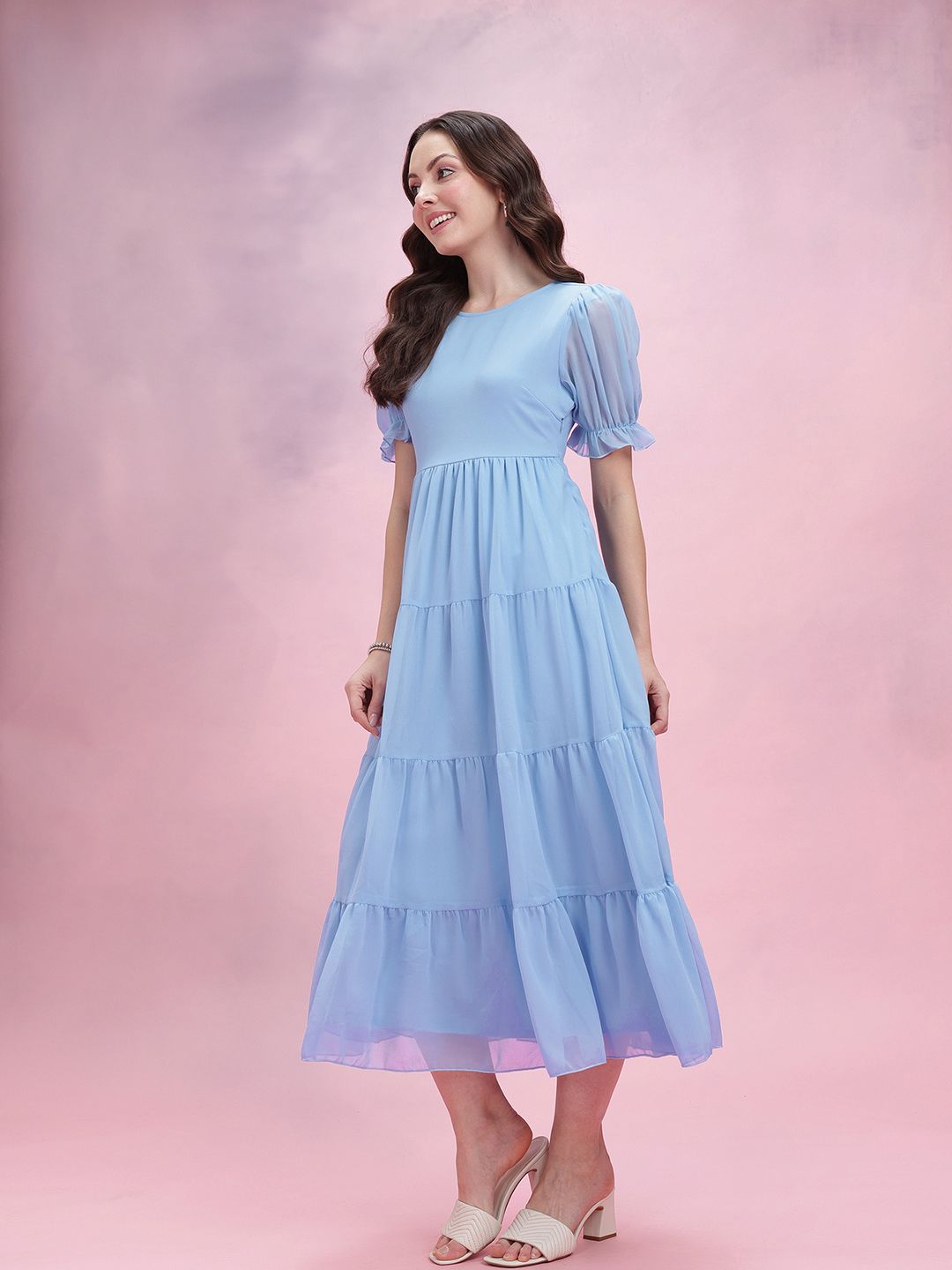 Dressberry ruffle detail berpakaian midi bertingkat