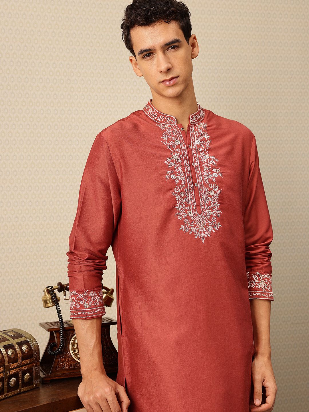 House of Pataudi Floral Embroidered Sequinned Detail Jashn Kurta