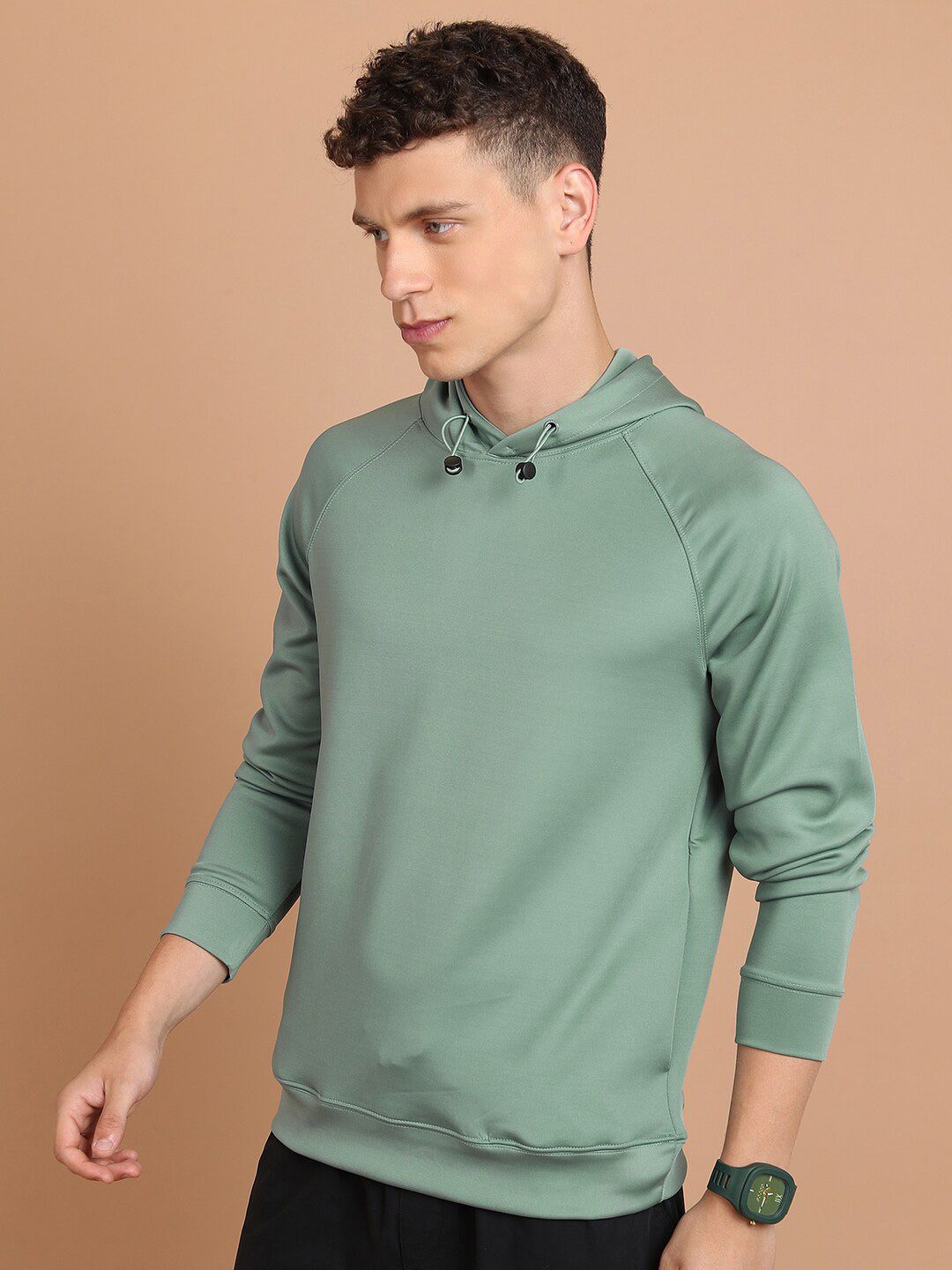 HIGHLANDER Hooded Pullover Sweatshirt