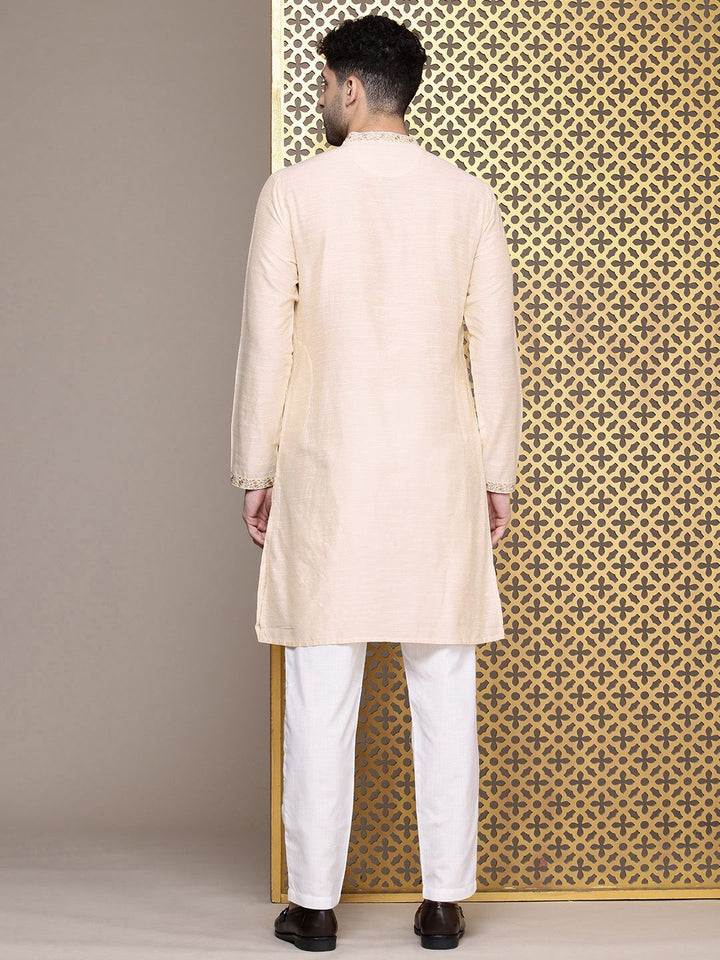 House of Pataudi Men Jashn Ethnic Motifs Yoke Design Zari work Kurta With Trousers