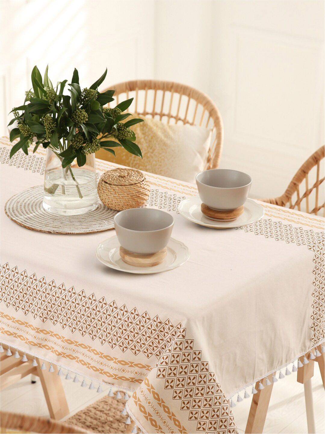 URBAN SPACE Cream-Colored Printed Pure Cotton 4-Seater Table Cover