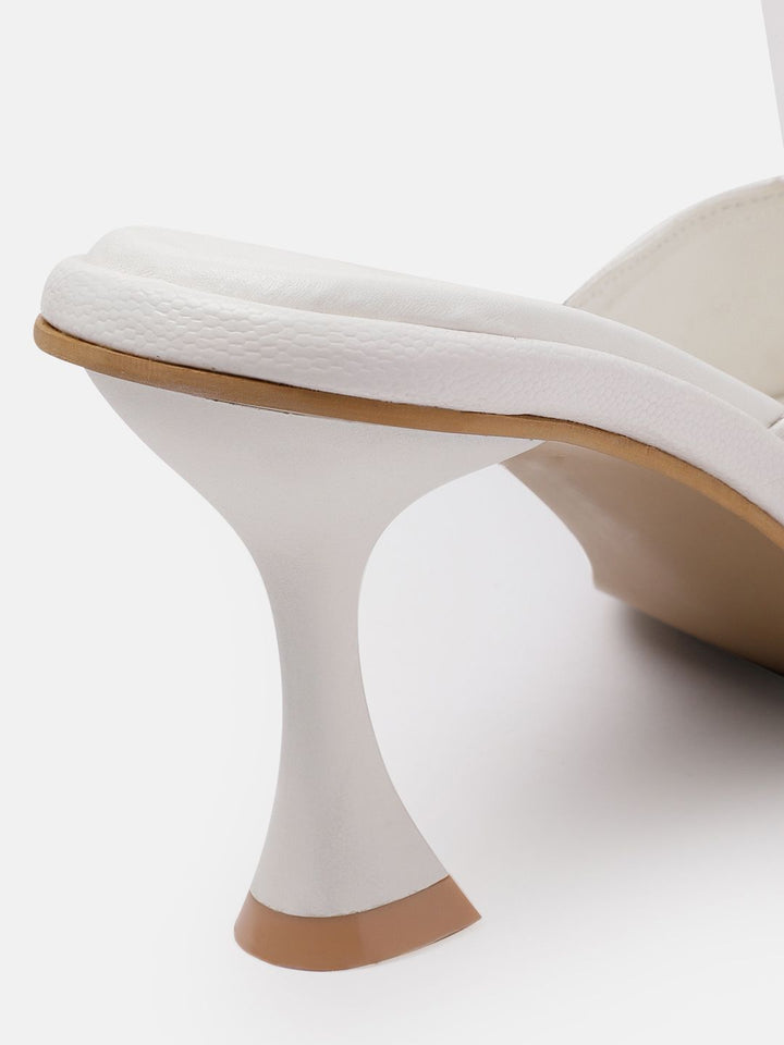 Lino Perros Buckle Detail Slim Heel