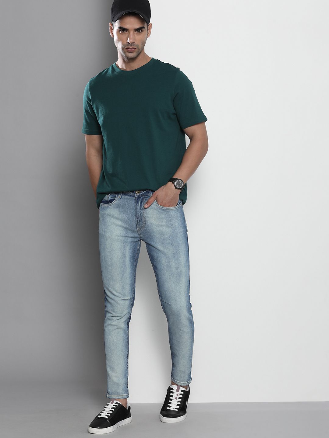 The Indian Garage Co Men Carrot Fit Heavy Fade Acid Wash Jeans