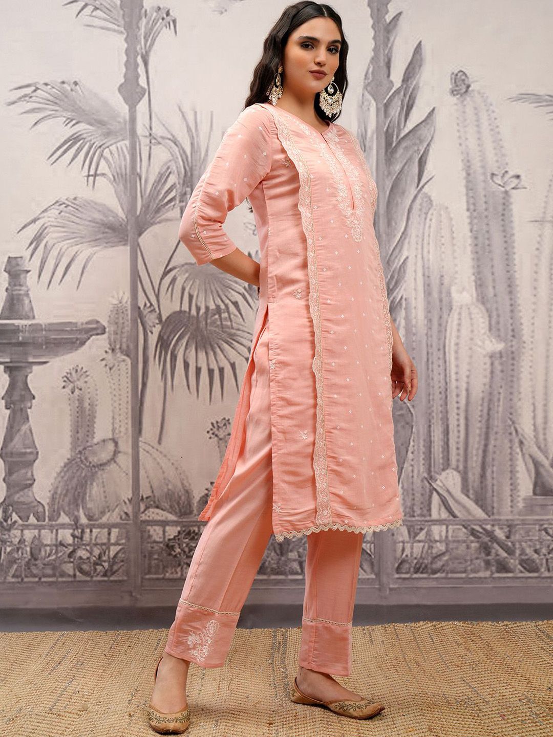 Vishudh Floral Embroidered Regular Thread Work Kurta with Trousers & With Dupatta