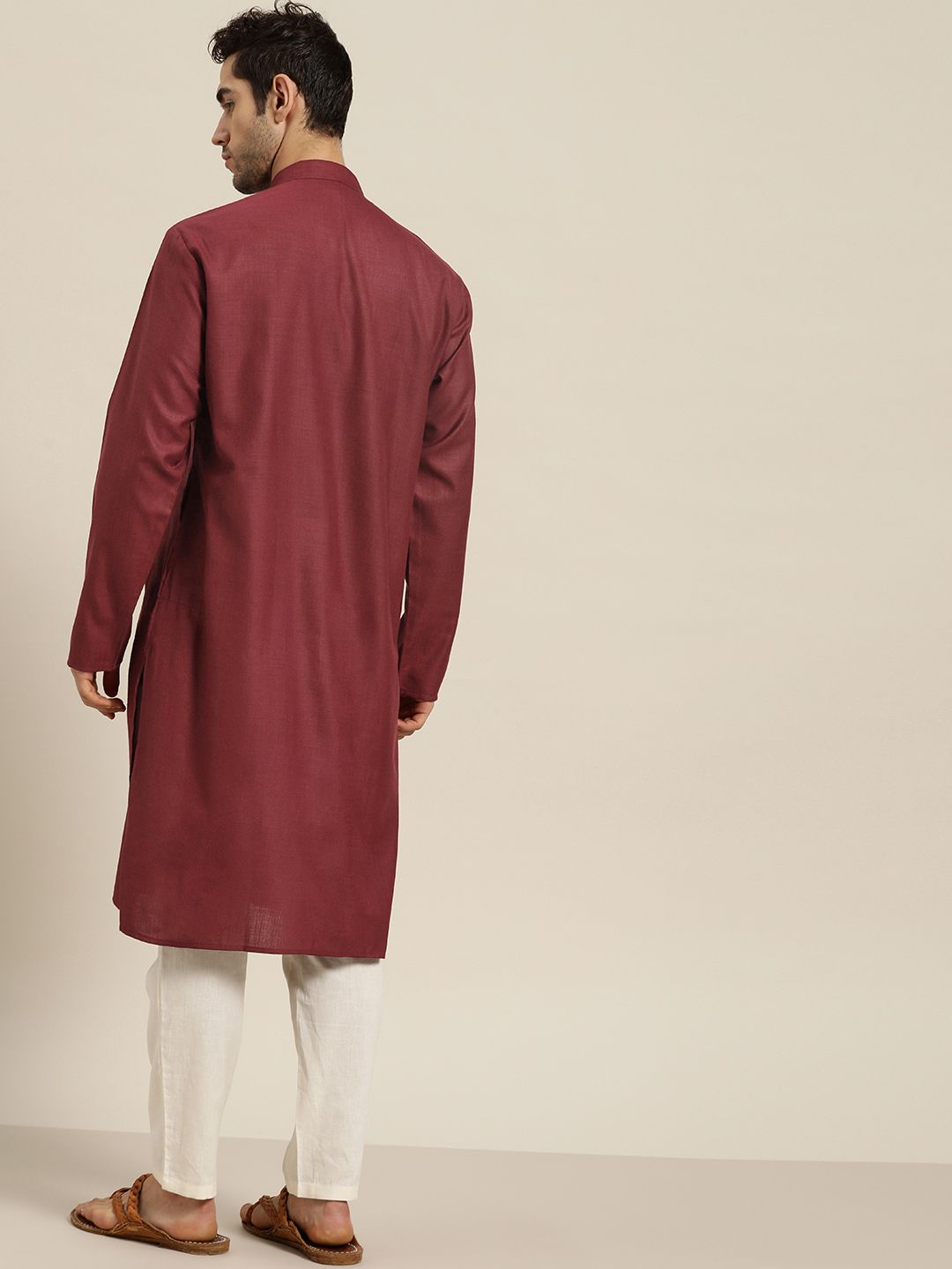 SOJANYA Men Maroon Solid Pure Cotton Kurta