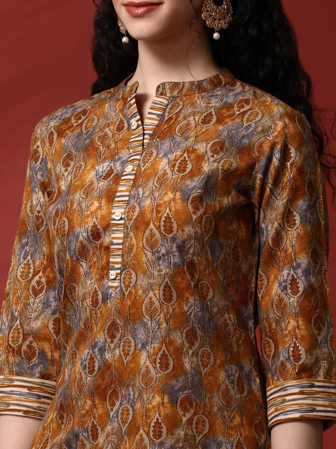 Anouk Floral Printed Mandarin Collar Straight Kurta With Trousers